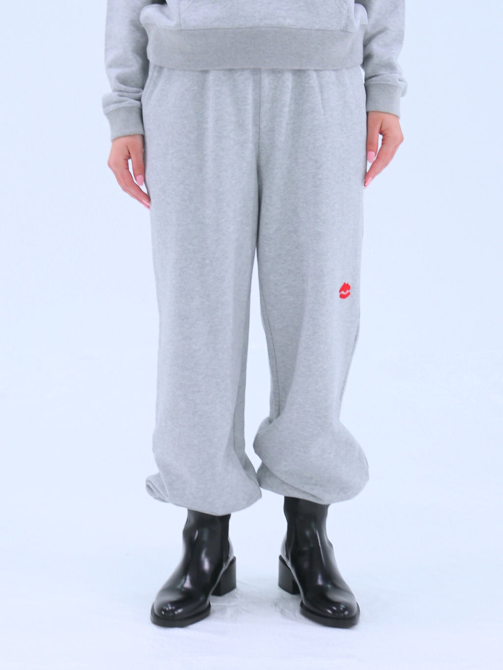 Lip Embroidered Sweatpants