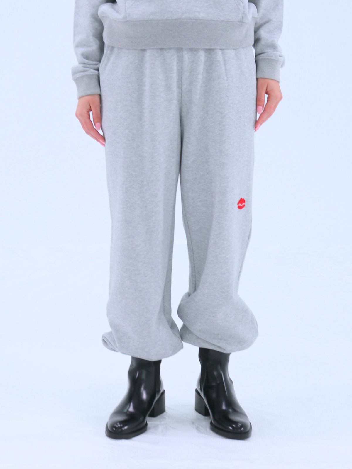 Lip Embroidered Sweatpants