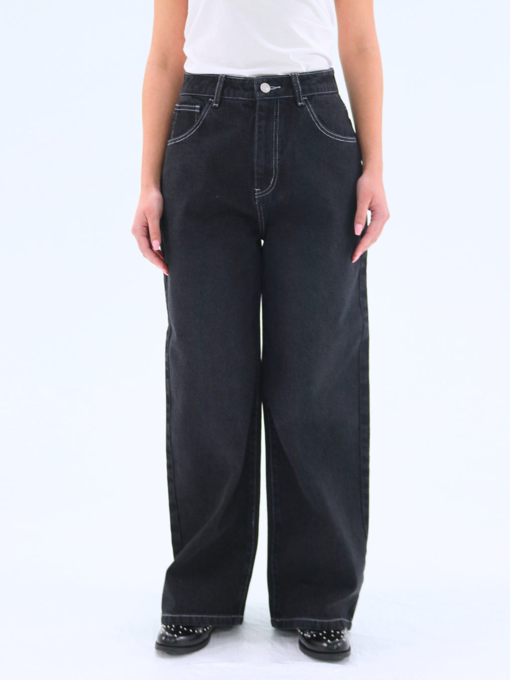 Lip Straight Denim