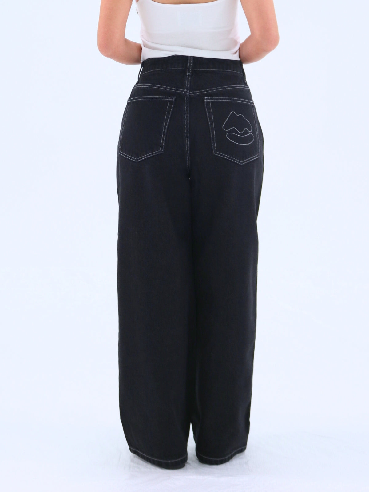 Lip Straight Denim