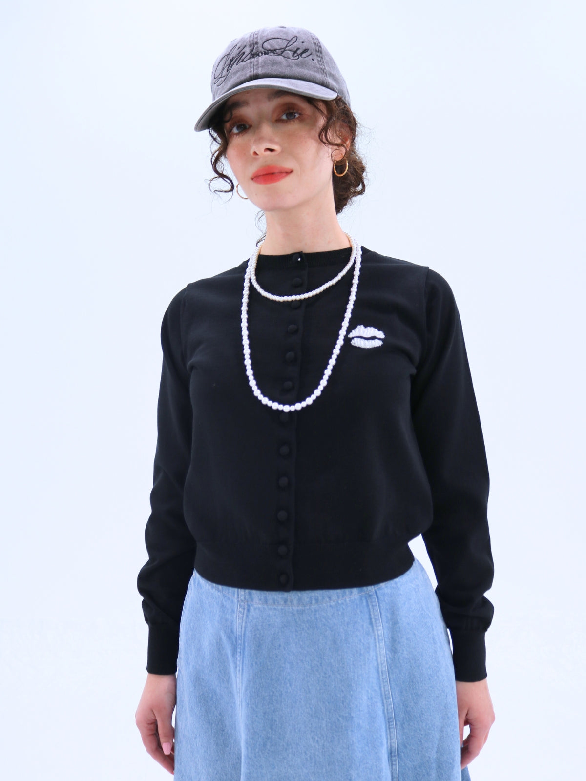 Lip Embroidered Cardigan