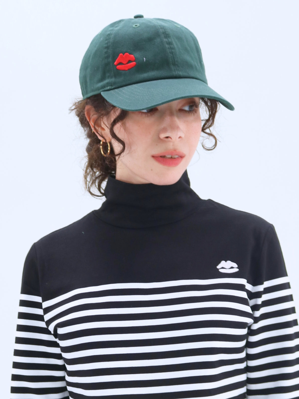 Lip Embroidered Cap