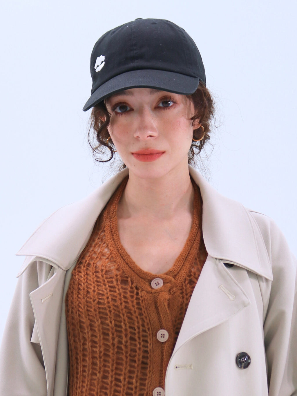 Lip Embroidered Cap