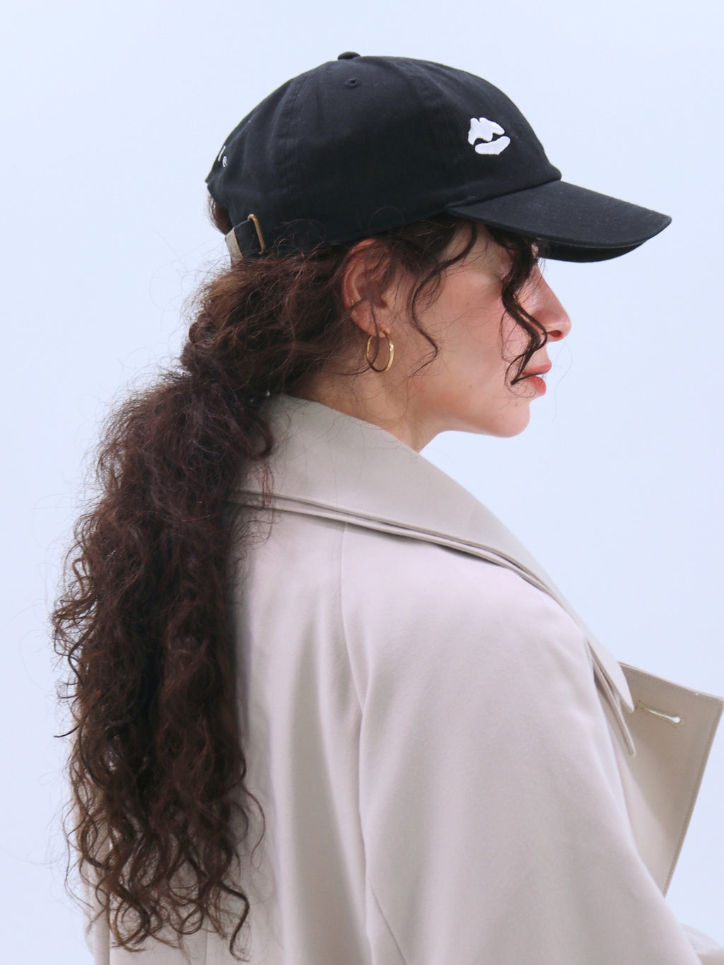 Lip Embroidered Cap