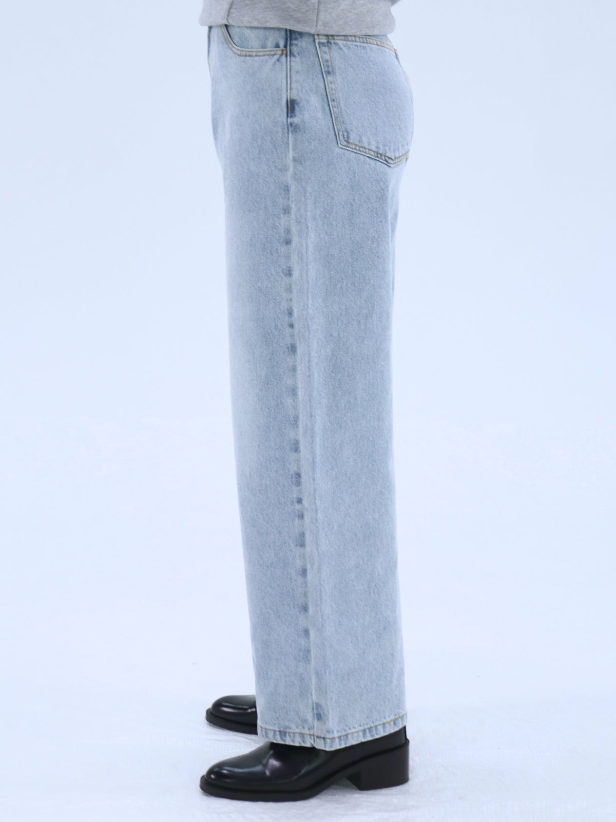 Lip Straight Denim