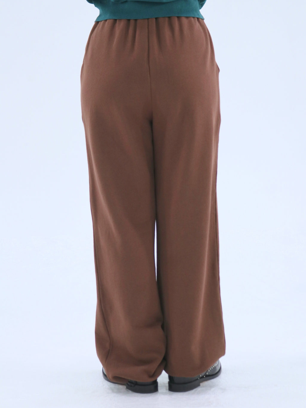 Lip Embroidered Sweatpants