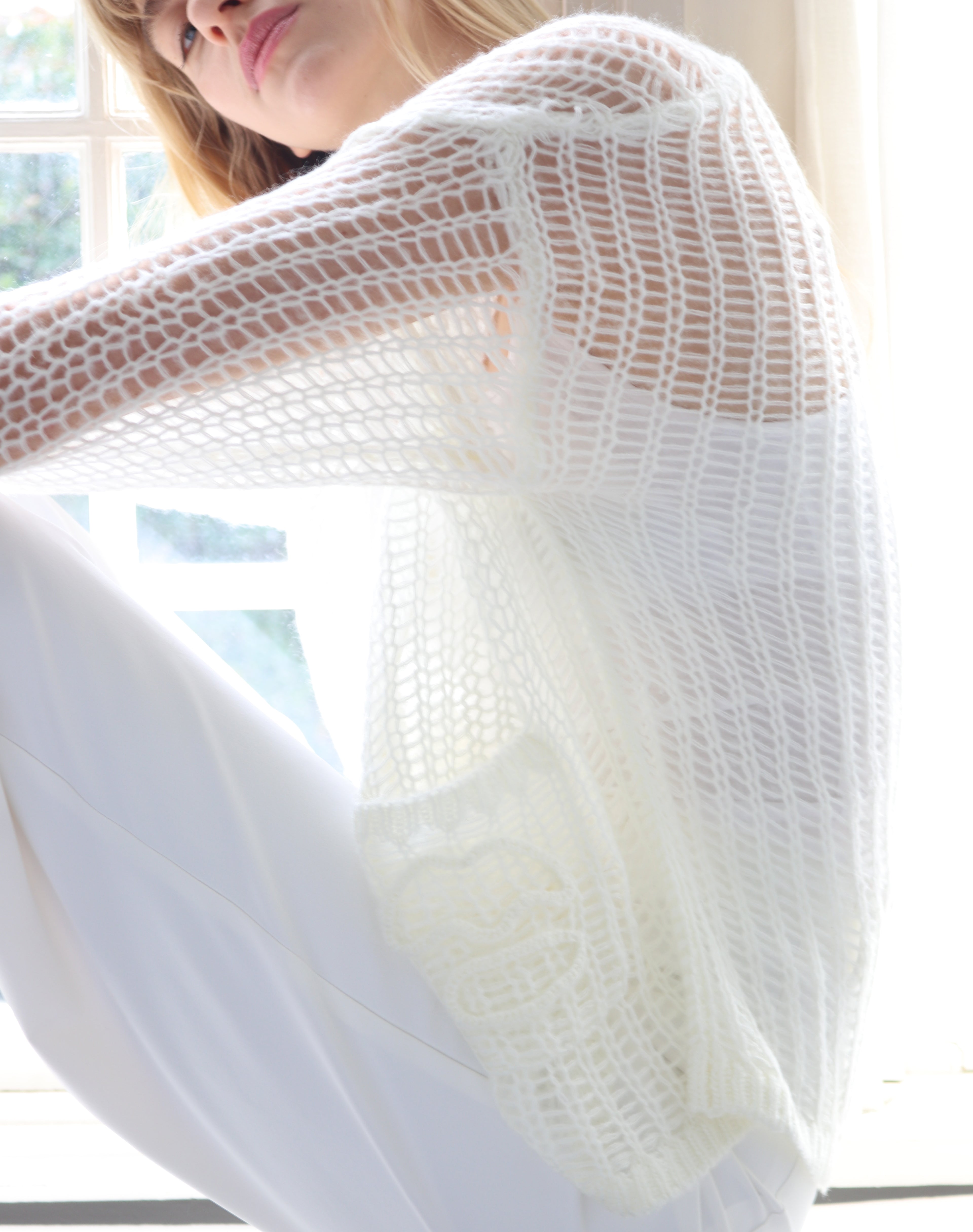 Low-Mesh Lip Cardigan